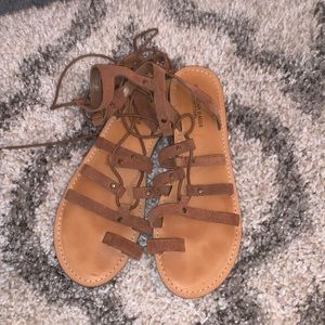American eagle sandals